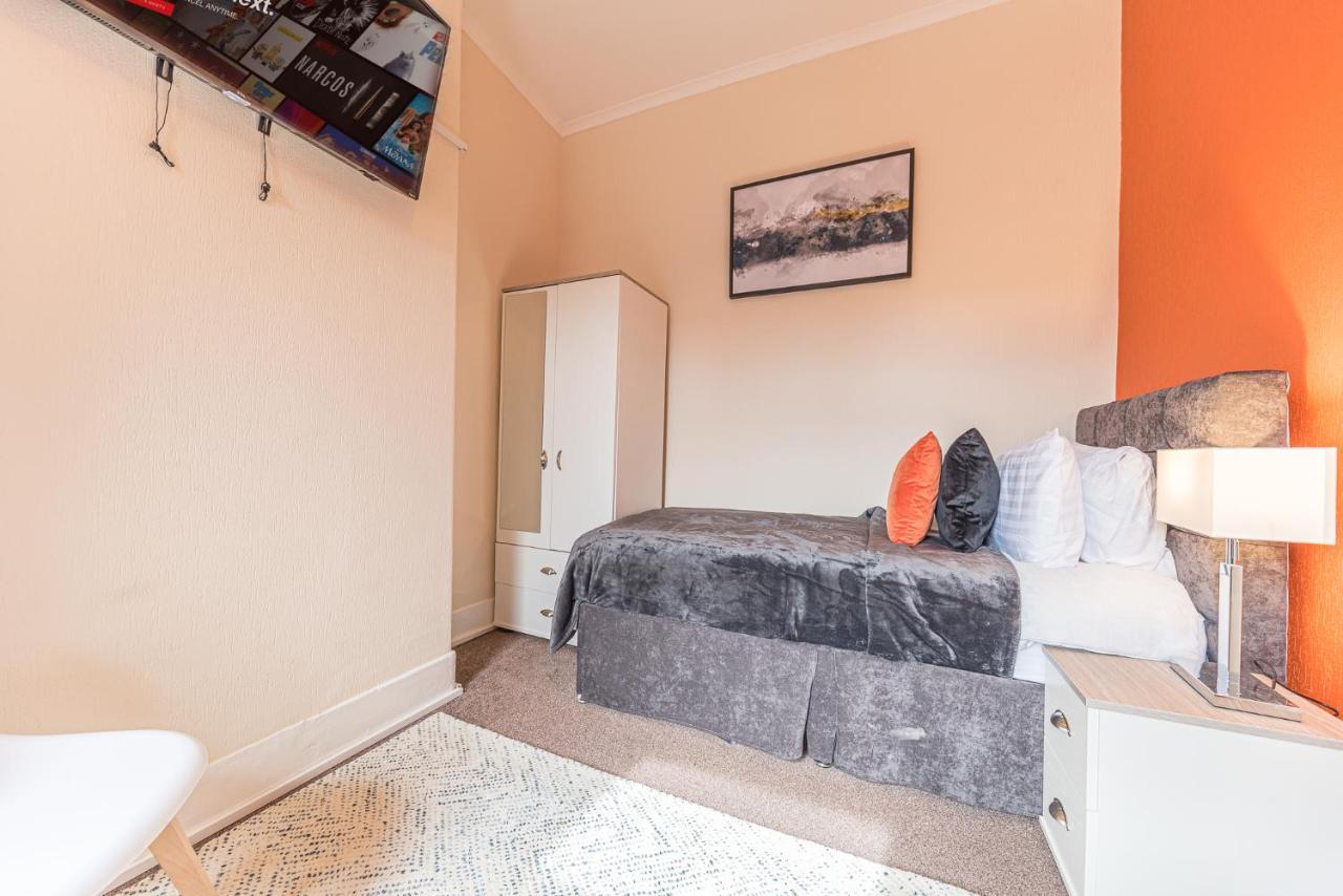 *King Bed* Luxury City Centre House Barrow-in-Furness Extérieur photo
