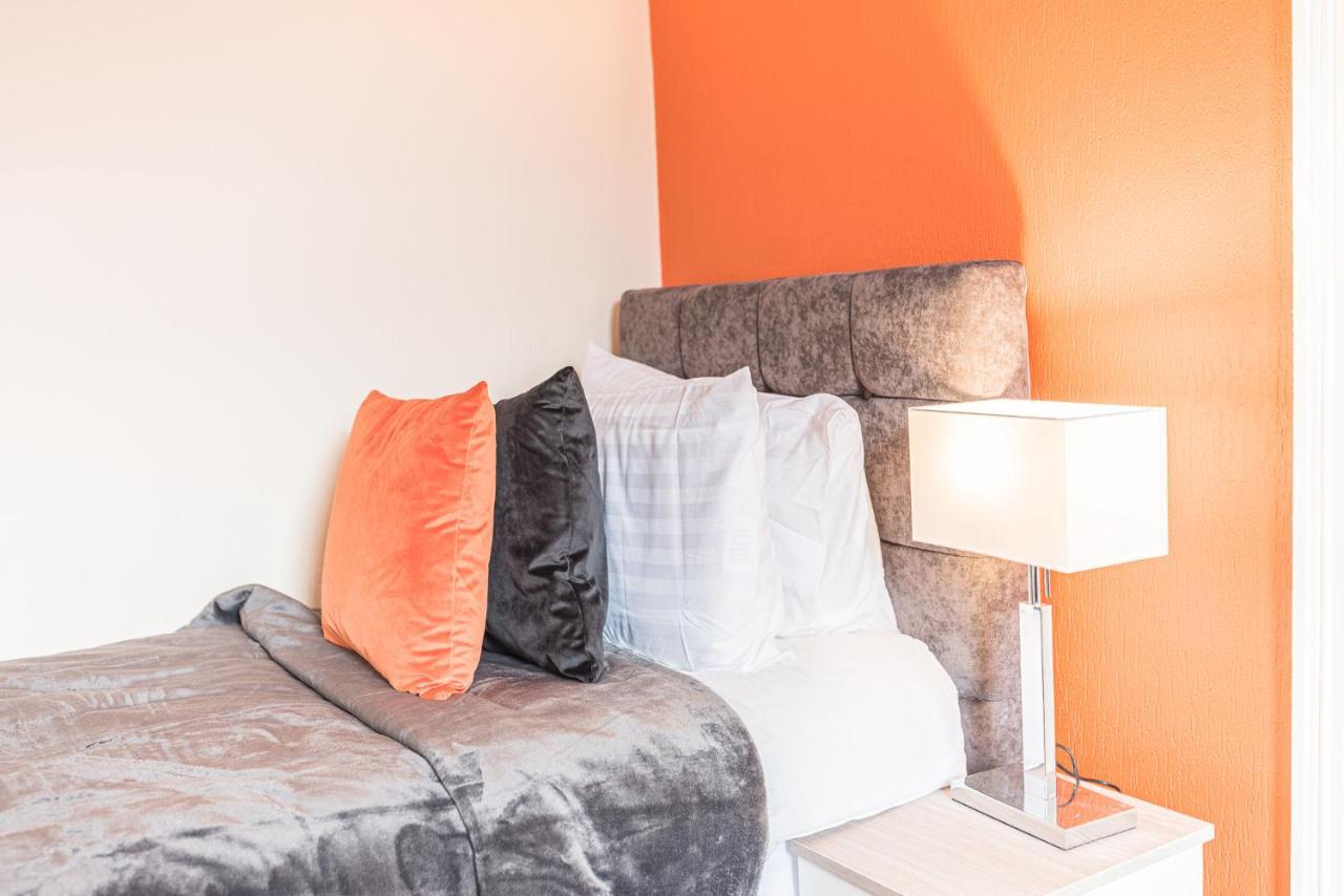 *King Bed* Luxury City Centre House Barrow-in-Furness Extérieur photo