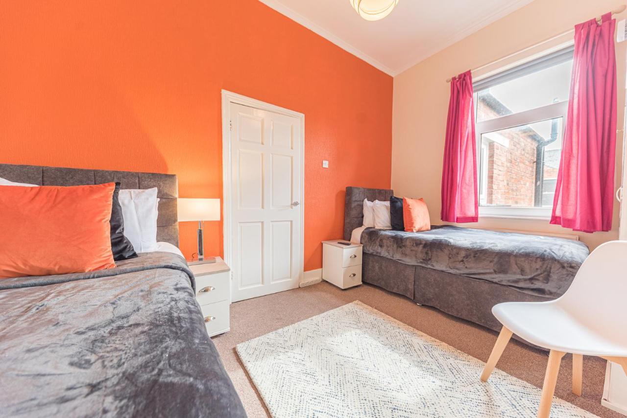 *King Bed* Luxury City Centre House Barrow-in-Furness Extérieur photo