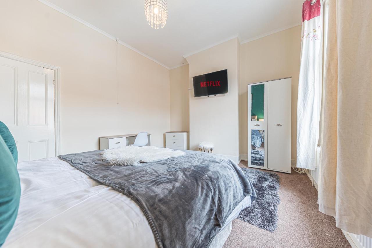 *King Bed* Luxury City Centre House Barrow-in-Furness Extérieur photo