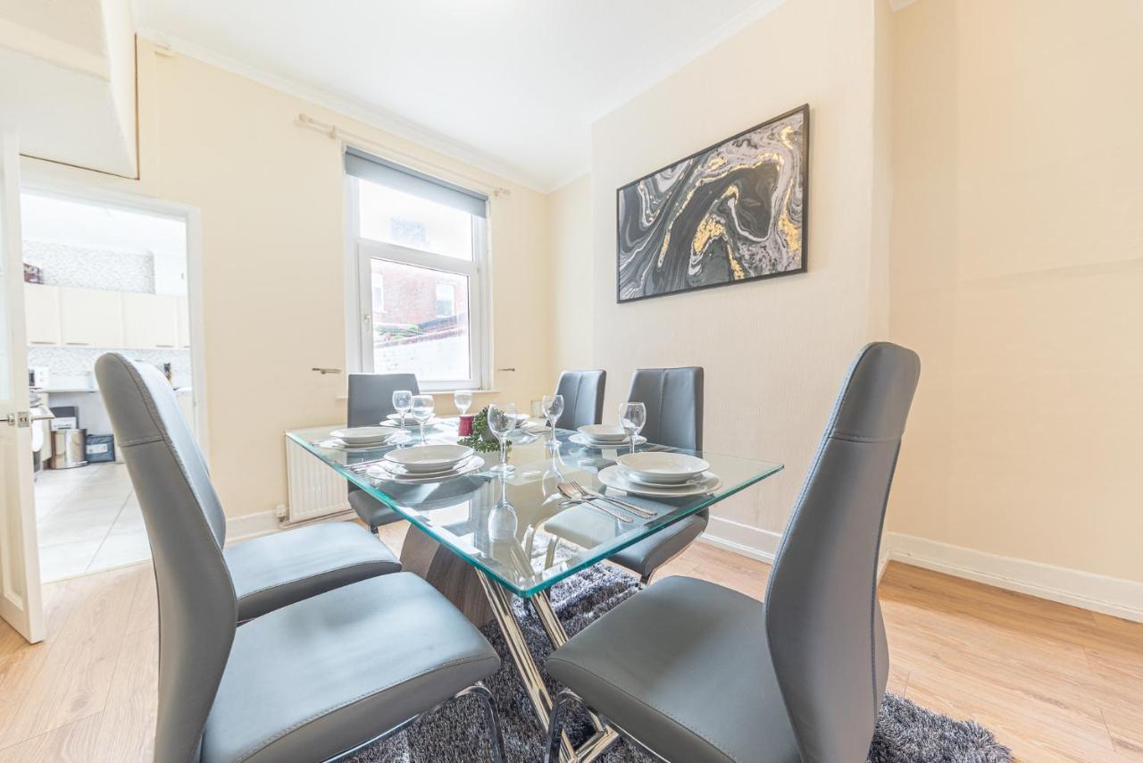 *King Bed* Luxury City Centre House Barrow-in-Furness Extérieur photo