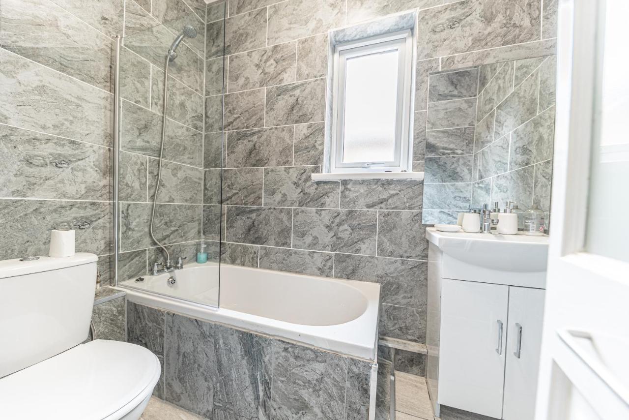 *King Bed* Luxury City Centre House Barrow-in-Furness Extérieur photo